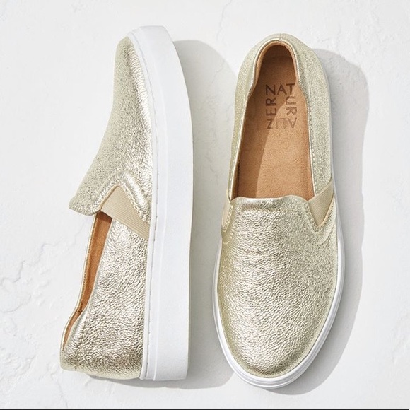 naturalizer carly slip on